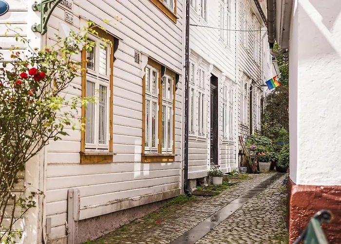 Pearl In Historic Street & Easy Check-in Apartament *